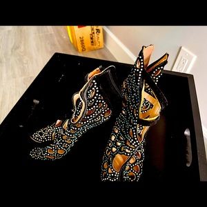 2 Lips Too, size 7.5